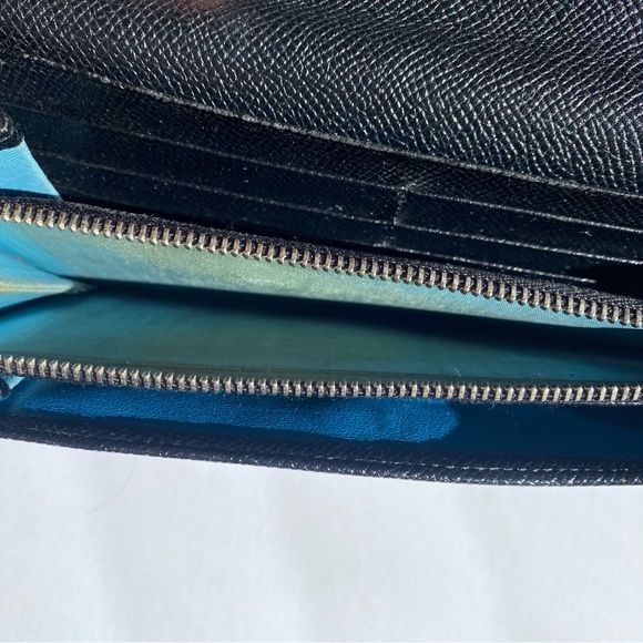 BVLGARI BULGARI Grain Calfskin Wallet in Black preowned soft close - Picture 6 of 15